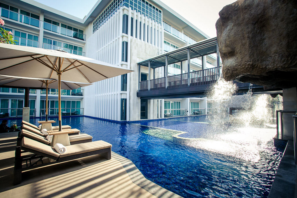 LAGOON POOL sakala